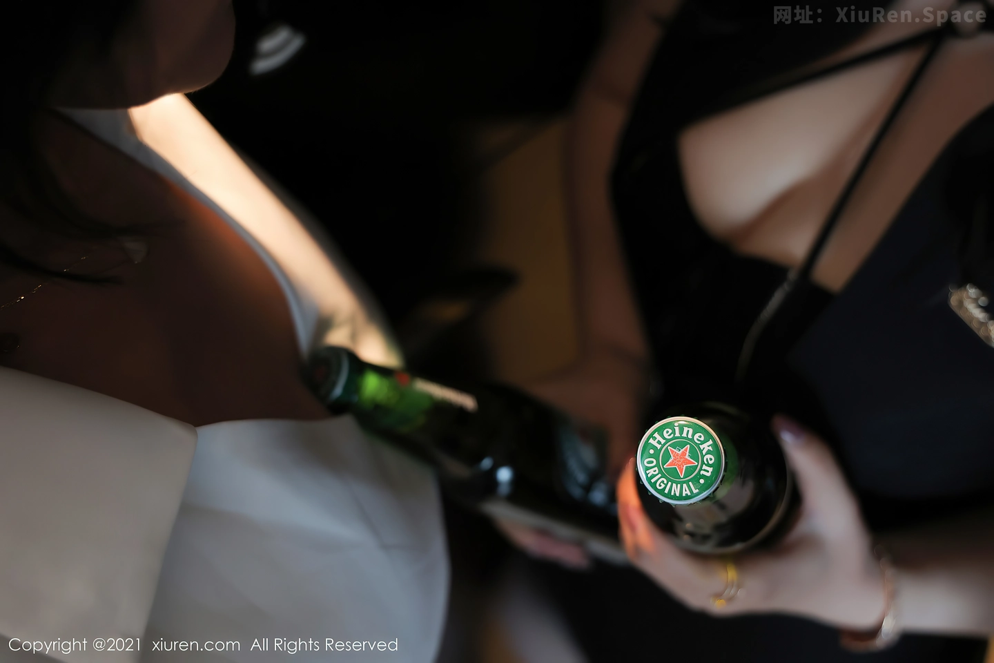 图片[5]-[XiuRen秀人网] 2021.05.18 VOL.4047 新人模特乖乖小野喵＆沈欢欣私房性感姐妹花情趣服饰诱惑写真58P-秀人网官方网站